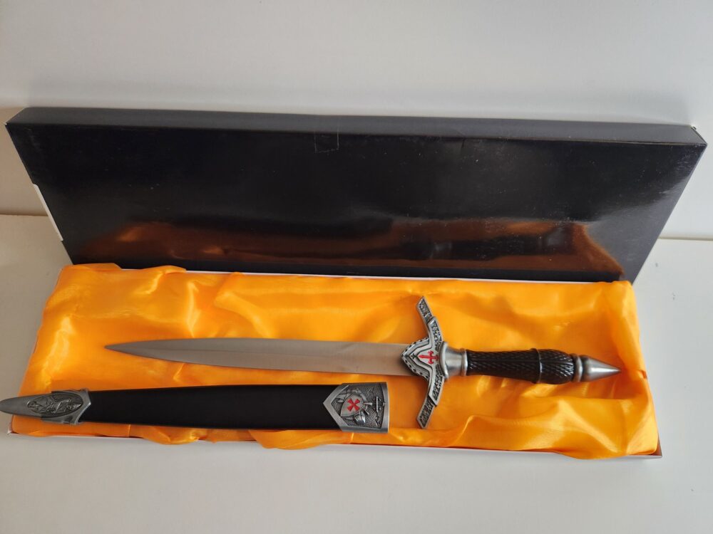 14.75" SILVER ARMOR DAGGER
